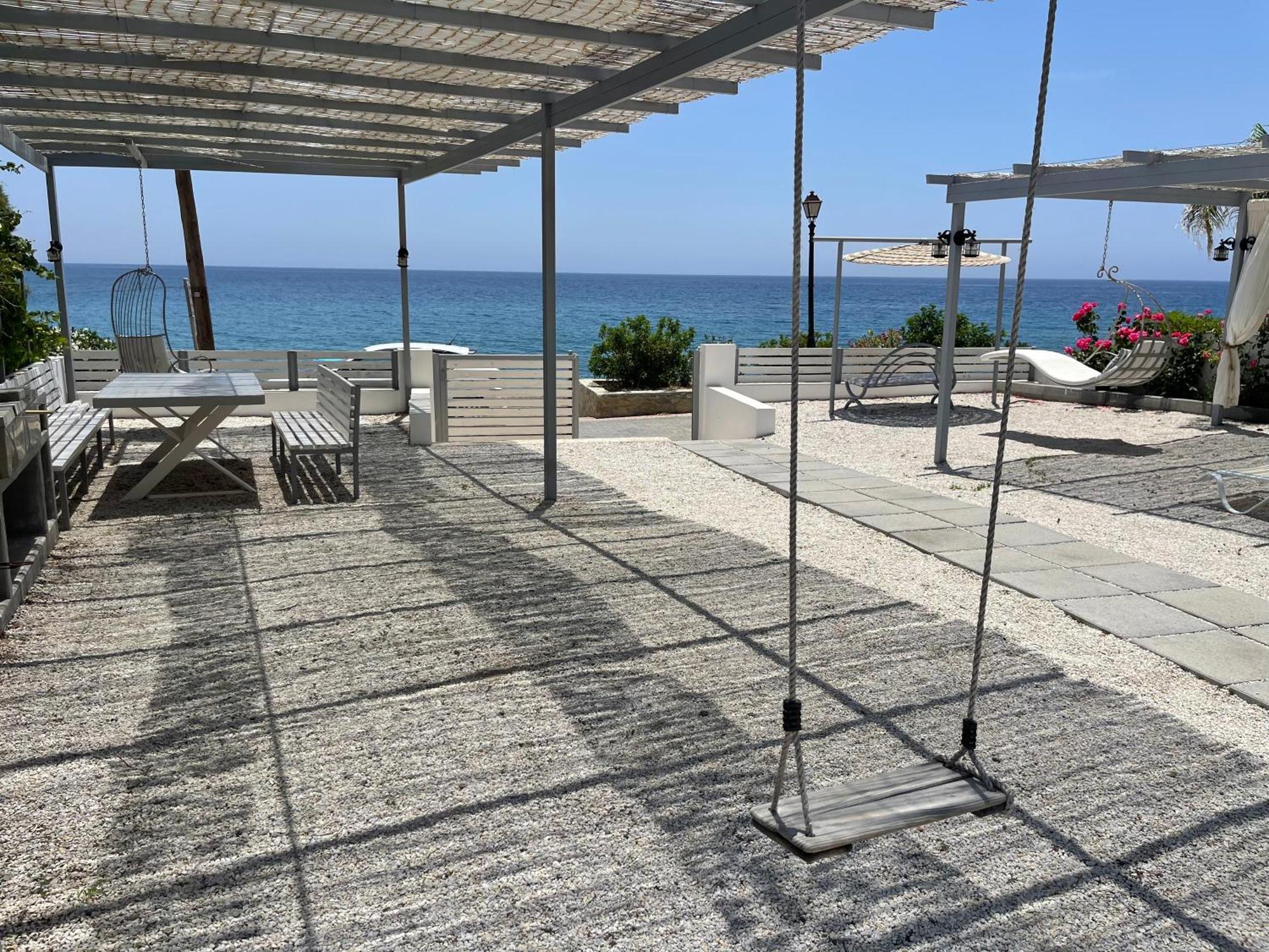 Summer Vibes Achlia Ngoại thất bức ảnh